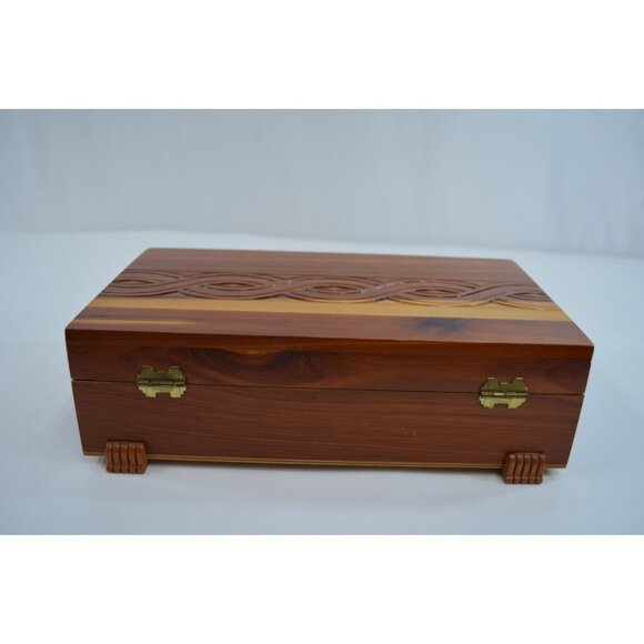Cedar Wood Trinket Box Jewelry Storage Wave Braid Pattern Carved Footed Vtg - Picture 5 of 12